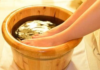 春夏季節腳氣高發 用什么泡腳可以除臭？