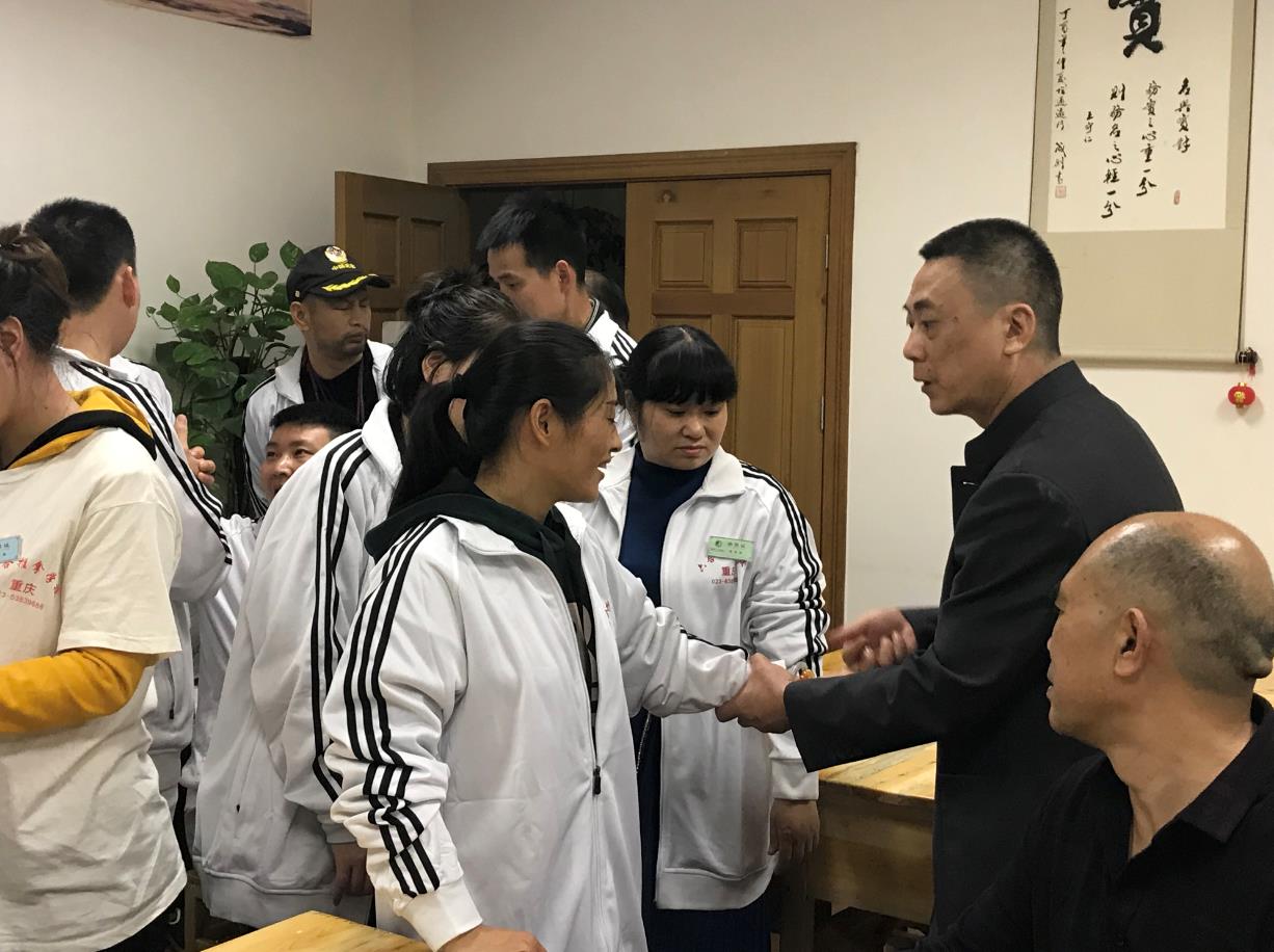師恩難忘！六合學校祝所有的育人之師：節(jié)日快樂